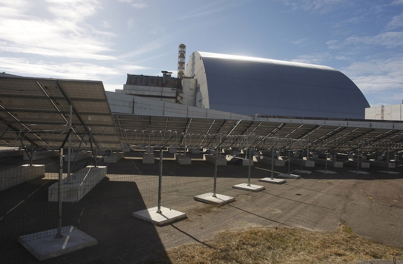 Elektrárna stojí ve velké blízkosti elektrárny a sarkofágu